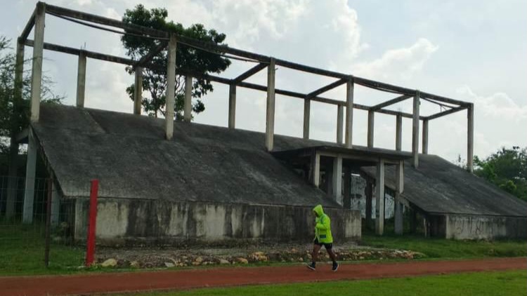 Foto : Tribun barat Stadion Kridaloka Jepon, Kabupaten Blora