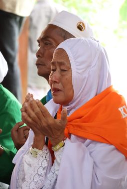 Diservis bak Raja di Tanah Suci