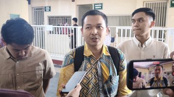 Jaksa Belum Siap, Sidang Tuntutan Kasus “Asap Sampah” Mbah Jimah Resmi Ditunda